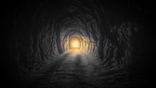 LE FERITE EMOTIVE: UN TUNNEL VERSO LA LUCE